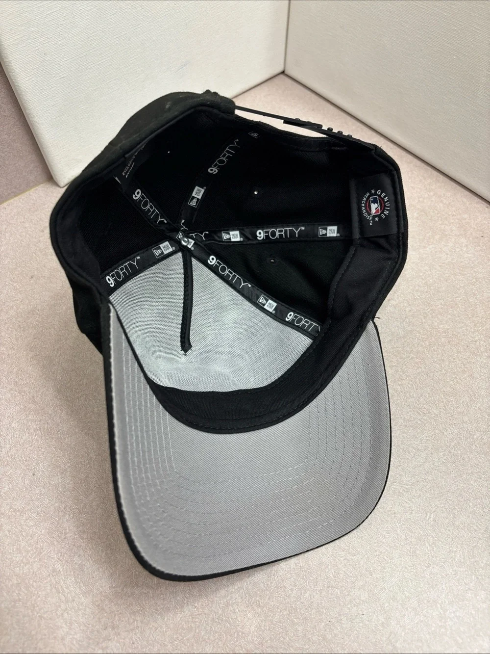 New York Yankees Hat Cap SnapBack Mens ALL BLACK MLB Baseball New Era 9FORTY